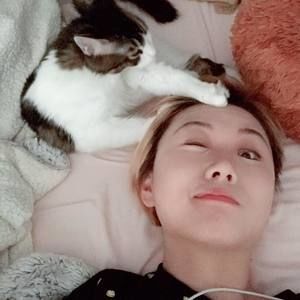 Meet your Posher, Cece